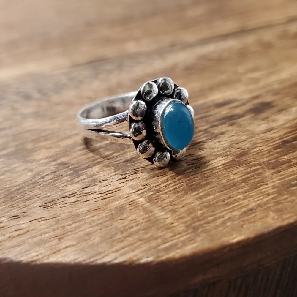 Size 7 R221‎